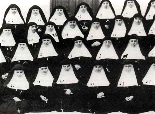 http://sociopoetizando.files.wordpress.com/2009/12/hermanas-del-santo-rosario.jpg